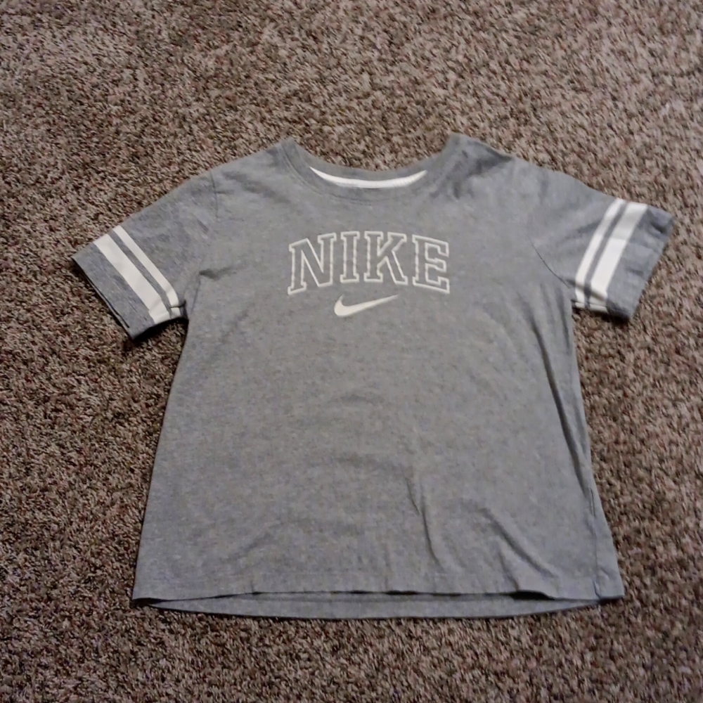 Nike Large Gray Logo T-Shirt